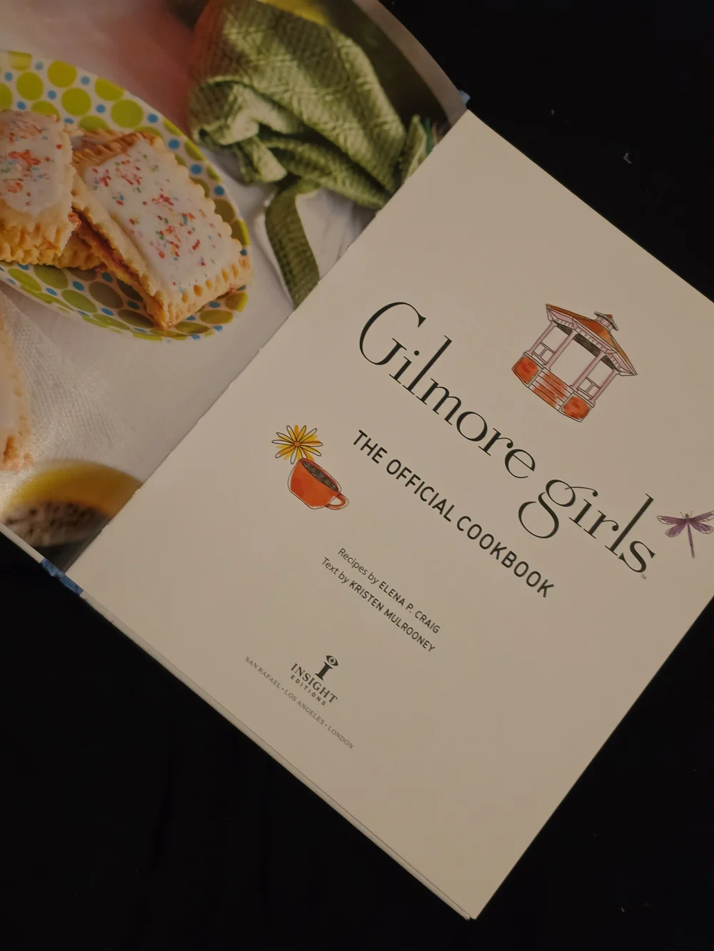 Gilmore Girls Official Cookbook - Blue Cover